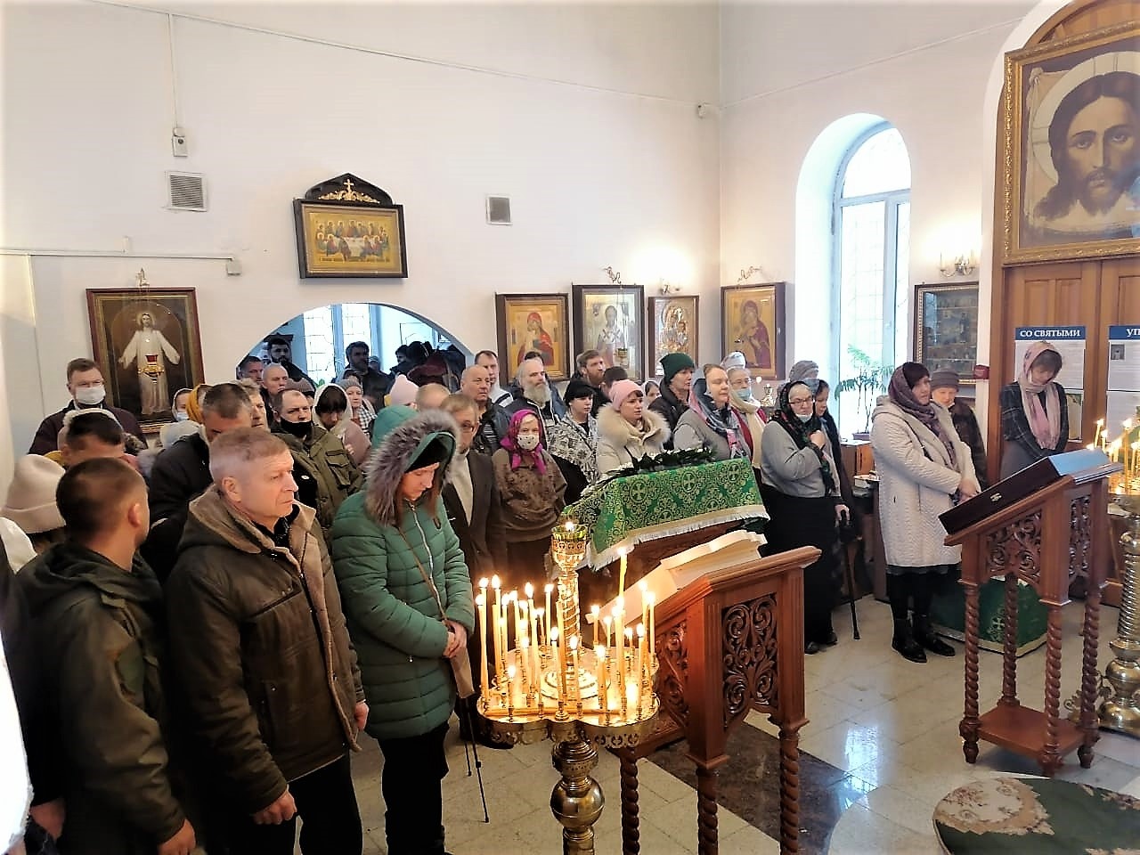 Праздничная литургия в престольный день совершена в храме Ксении  Петербургской на Восточном кладбище | 06.02.2021 | Екатеринбург - БезФормата