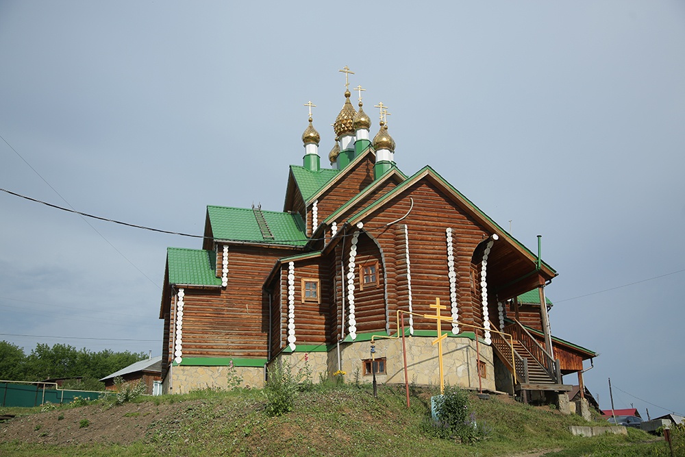 Арти свердловская область. Храм царя Николая поселок Арти. Храм во имя св. пророка Божия Илии Петрозаводск. Гора Кашкабаш Арти. Церковь в поселке Арти.