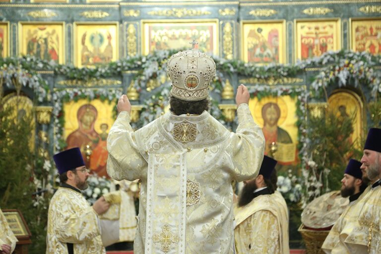 Архиерейская литургия состоялась в Свято-Троицком соборе Екатеринбурга