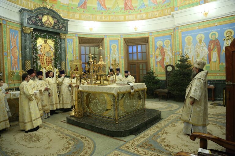 Архиерейская литургия состоялась в Свято-Троицком соборе Екатеринбурга