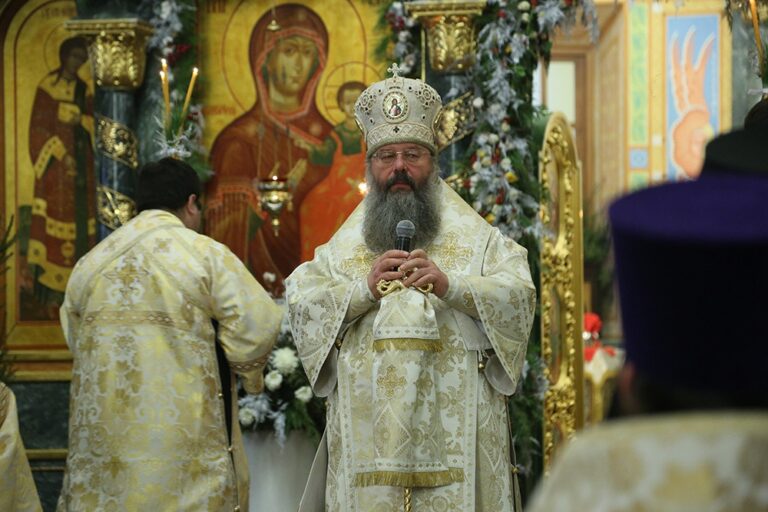 Архиерейская литургия состоялась в Свято-Троицком соборе Екатеринбурга