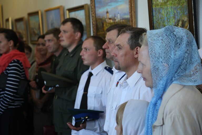 В престольный праздник Храма-на-Крови митрополит Кирилл совершил Божественную литургию
