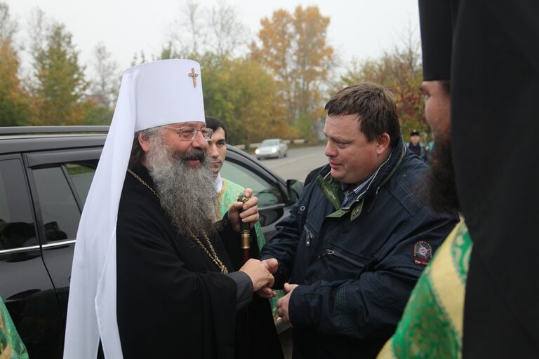В день празднования перенесения мощей святого праведного Симеона Верхотурского Преосвященные архипастыри совершили Божественную литургию в Крестовоздвиженском соборе Верхотурья