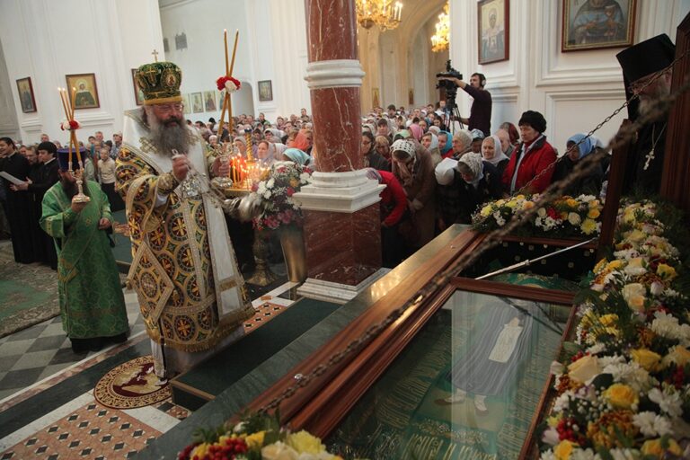 В день празднования перенесения мощей святого праведного Симеона Верхотурского Преосвященные архипастыри совершили Божественную литургию в Крестовоздвиженском соборе Верхотурья
