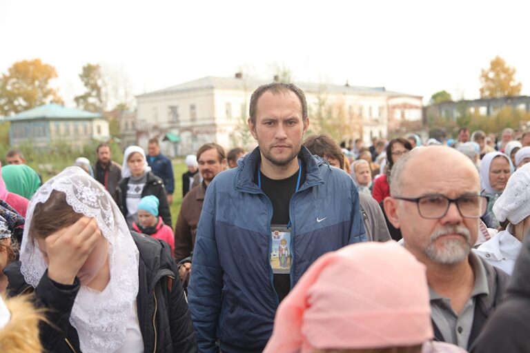 В день празднования перенесения мощей святого праведного Симеона Верхотурского Преосвященные архипастыри совершили Божественную литургию в Крестовоздвиженском соборе Верхотурья