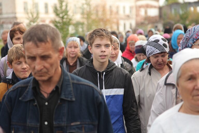 В день празднования перенесения мощей святого праведного Симеона Верхотурского Преосвященные архипастыри совершили Божественную литургию в Крестовоздвиженском соборе Верхотурья