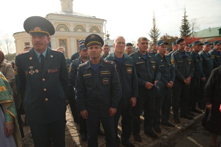 В день празднования перенесения мощей святого праведного Симеона Верхотурского Преосвященные архипастыри совершили Божественную литургию в Крестовоздвиженском соборе Верхотурья
