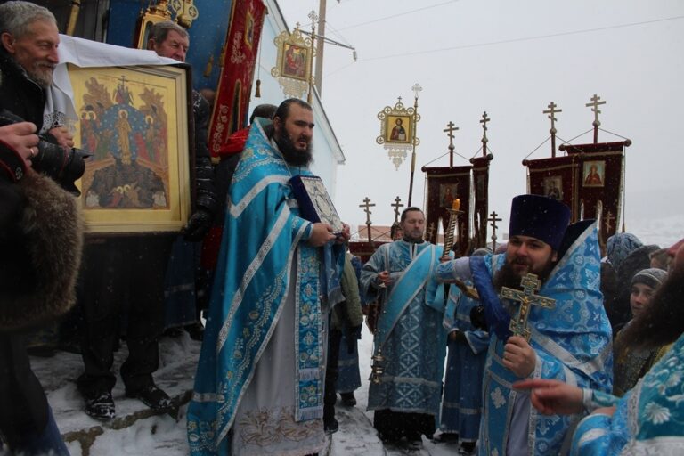 Престольный праздник отметили в Введенском Архиерейском подворье Верхних Серёг