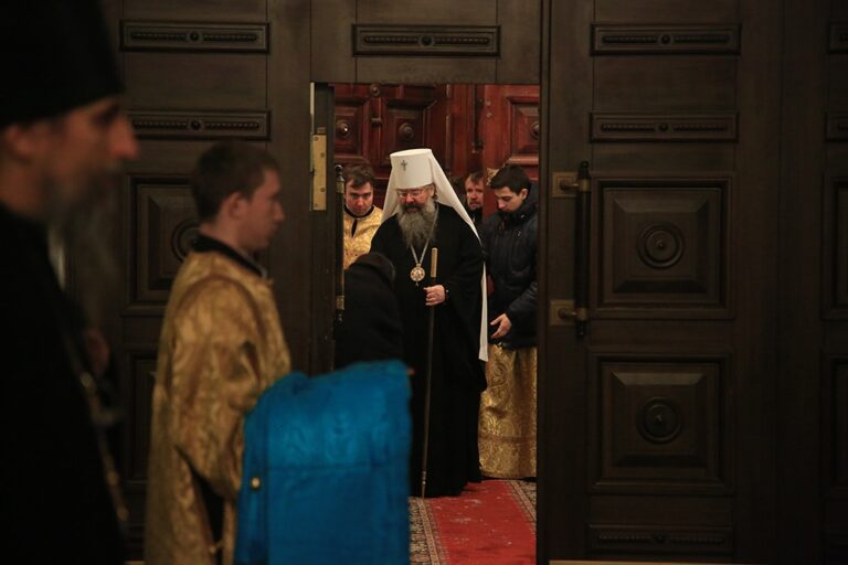 Митрополит Кирилл совершил Божественную литургию в Свято-Николаевском Верхотурском мужском монастыре