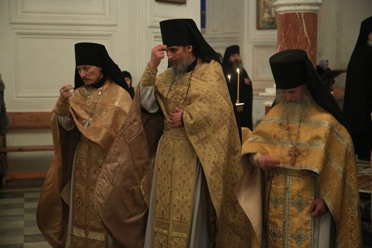 Митрополит Кирилл совершил Божественную литургию в Свято-Николаевском Верхотурском мужском монастыре