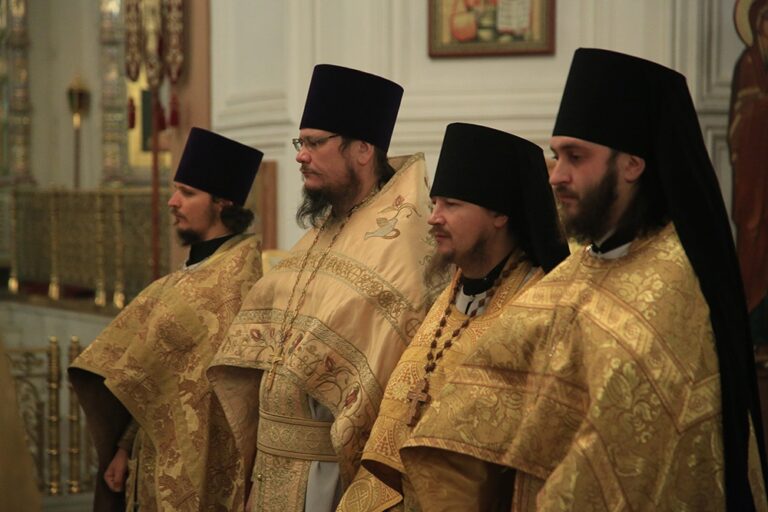 Митрополит Кирилл совершил Божественную литургию в Свято-Николаевском Верхотурском мужском монастыре