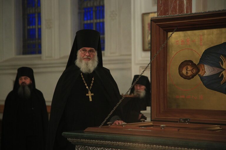 Митрополит Кирилл совершил Божественную литургию в Свято-Николаевском Верхотурском мужском монастыре