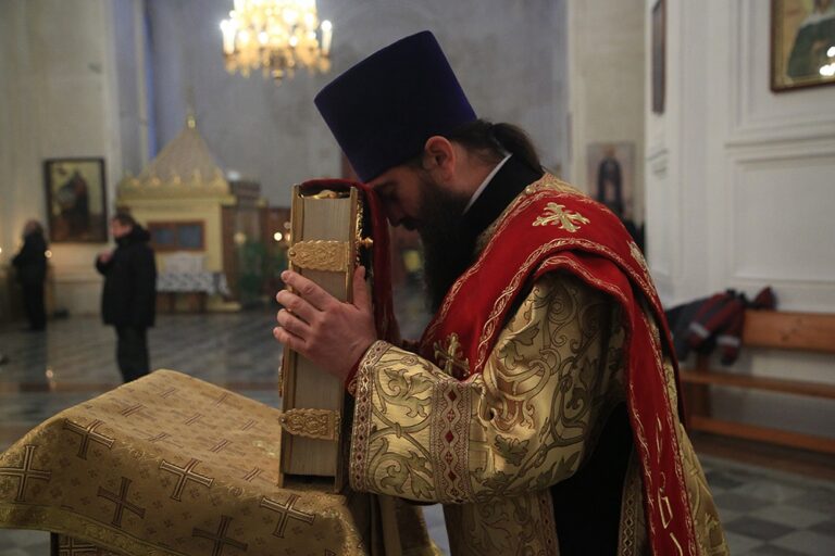 Митрополит Кирилл совершил Божественную литургию в Свято-Николаевском Верхотурском мужском монастыре