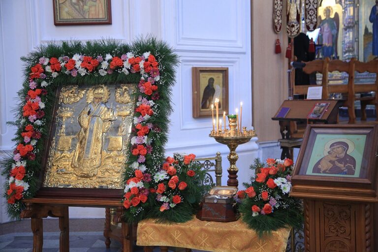 Митрополит Кирилл совершил Божественную литургию в Свято-Николаевском Верхотурском мужском монастыре