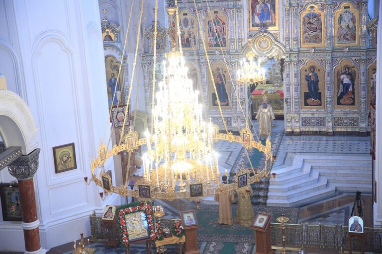 Митрополит Кирилл совершил Божественную литургию в Свято-Николаевском Верхотурском мужском монастыре