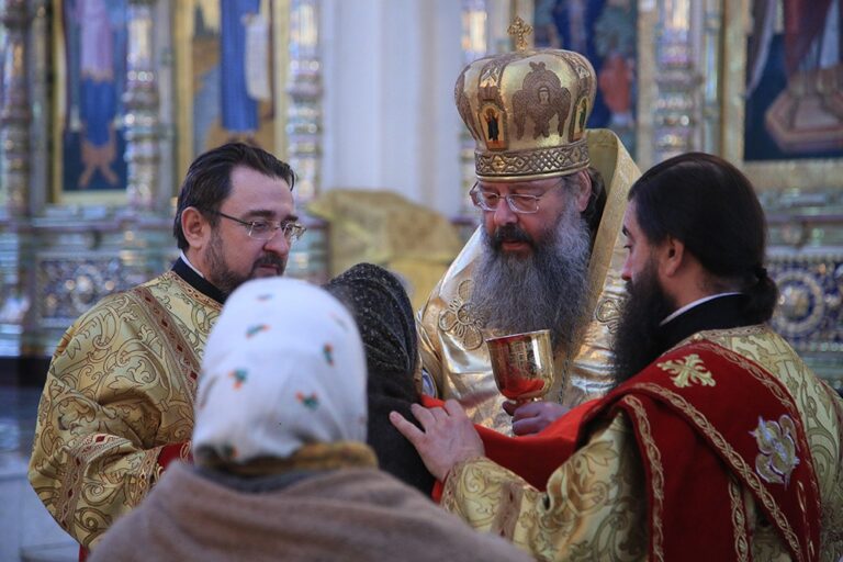 Митрополит Кирилл совершил Божественную литургию в Свято-Николаевском Верхотурском мужском монастыре