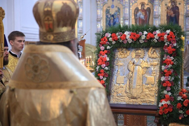 Митрополит Кирилл совершил Божественную литургию в Свято-Николаевском Верхотурском мужском монастыре