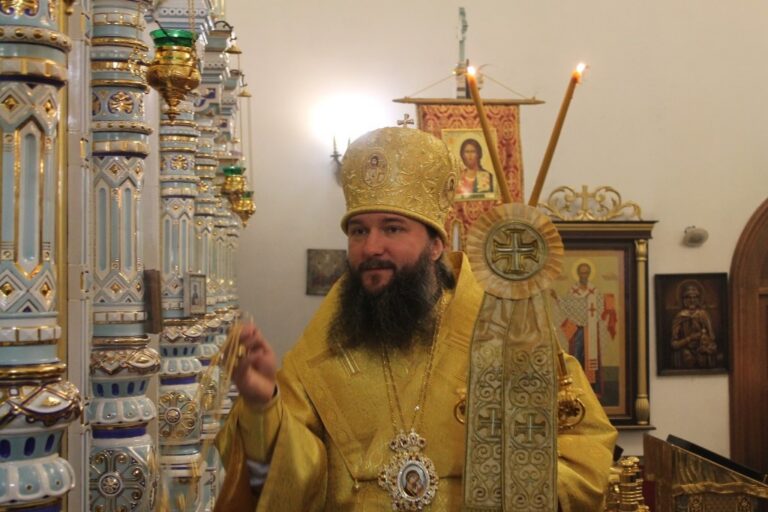 Священнослужители Ревдинского благочиния благословили кадетов, принявших присягу