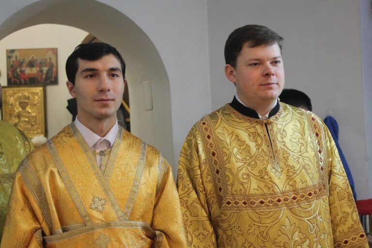 Священнослужители Ревдинского благочиния благословили кадетов, принявших присягу