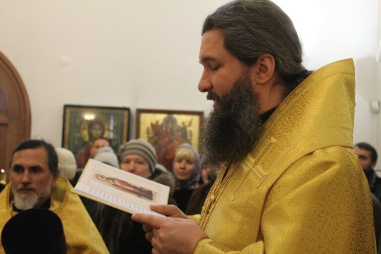 Священнослужители Ревдинского благочиния благословили кадетов, принявших присягу