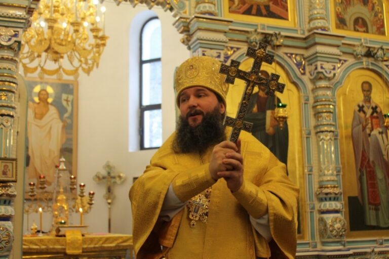 Священнослужители Ревдинского благочиния благословили кадетов, принявших присягу