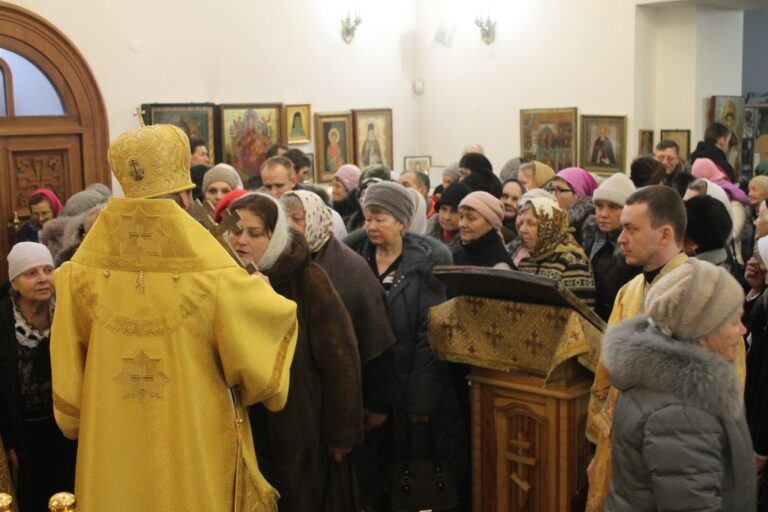 Священнослужители Ревдинского благочиния благословили кадетов, принявших присягу
