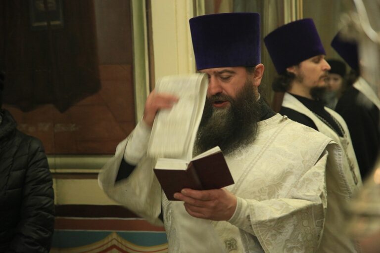 Митрополит Кирилл совершил Всенощное бдение в Иоанно-Предтеченском соборе