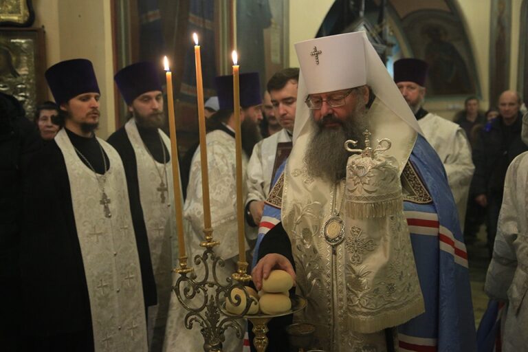 Митрополит Кирилл совершил Всенощное бдение в Иоанно-Предтеченском соборе
