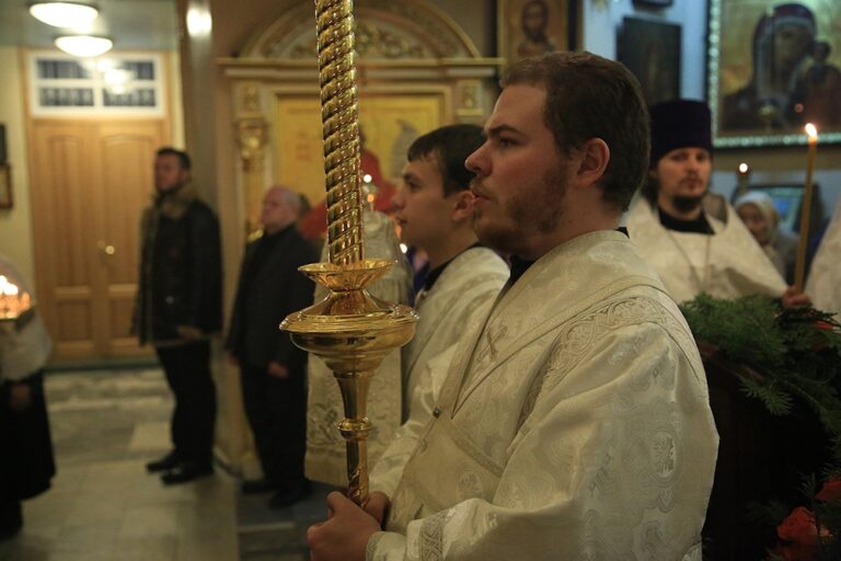 Митрополит Кирилл совершил Всенощное бдение в Иоанно-Предтеченском соборе