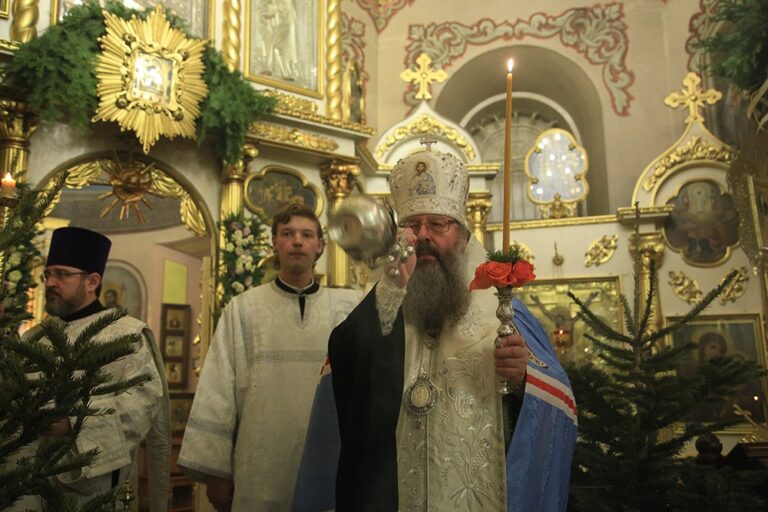 Митрополит Кирилл совершил Всенощное бдение в Иоанно-Предтеченском соборе