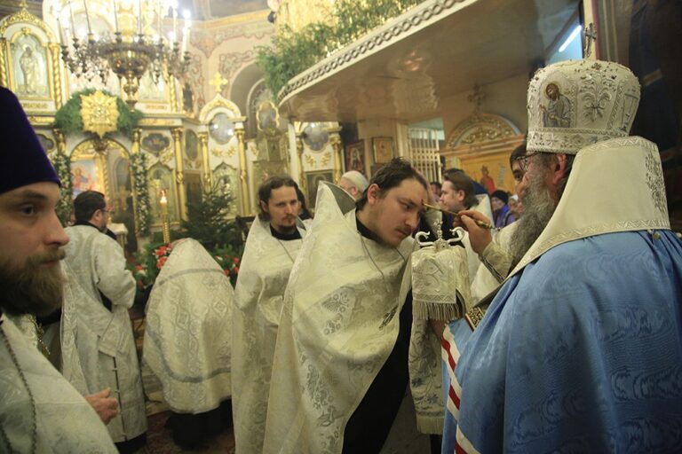 Митрополит Кирилл совершил Всенощное бдение в Иоанно-Предтеченском соборе