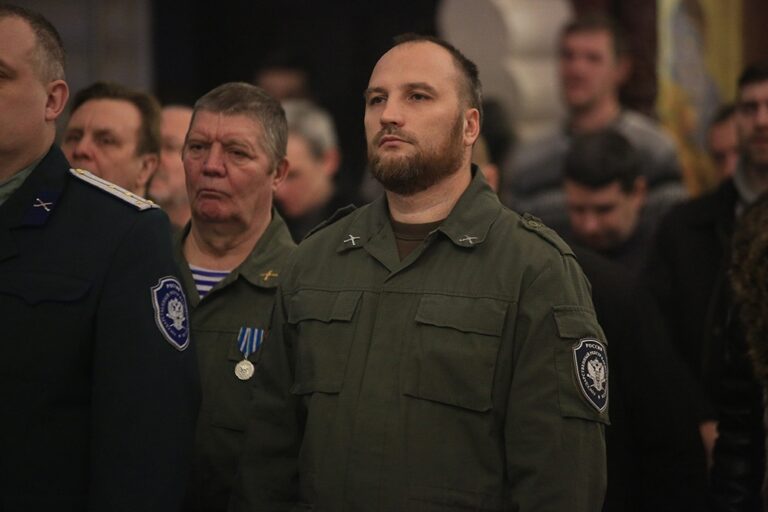 Митрополит Кирилл и епископ Виктор совершили Божественную литургию в мужском монастыре во имя Царственных страстотерпцев