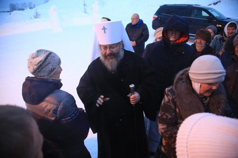 Митрополит Кирилл совершил Божественную литургию в Боголюбском женском монастыре