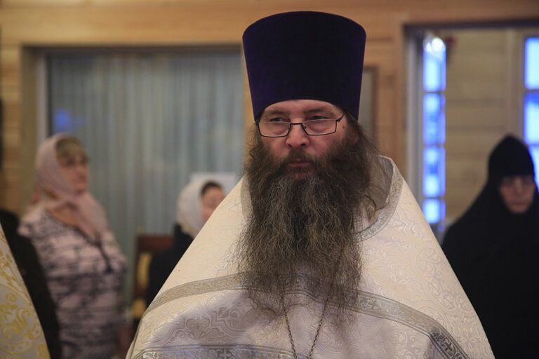 Митрополит Кирилл совершил Божественную литургию в Боголюбском женском монастыре