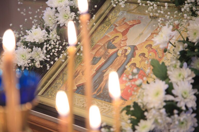 Митрополит Кирилл совершил Божественную литургию в Боголюбском женском монастыре