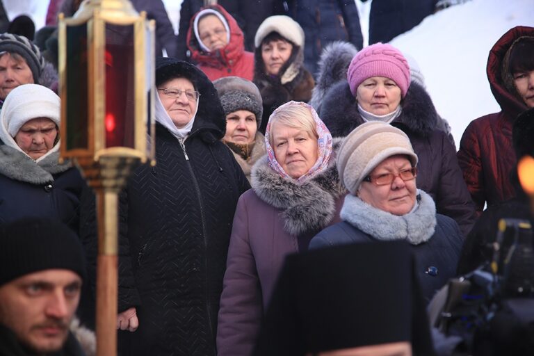 Митрополит Кирилл совершил Божественную литургию в Боголюбском женском монастыре
