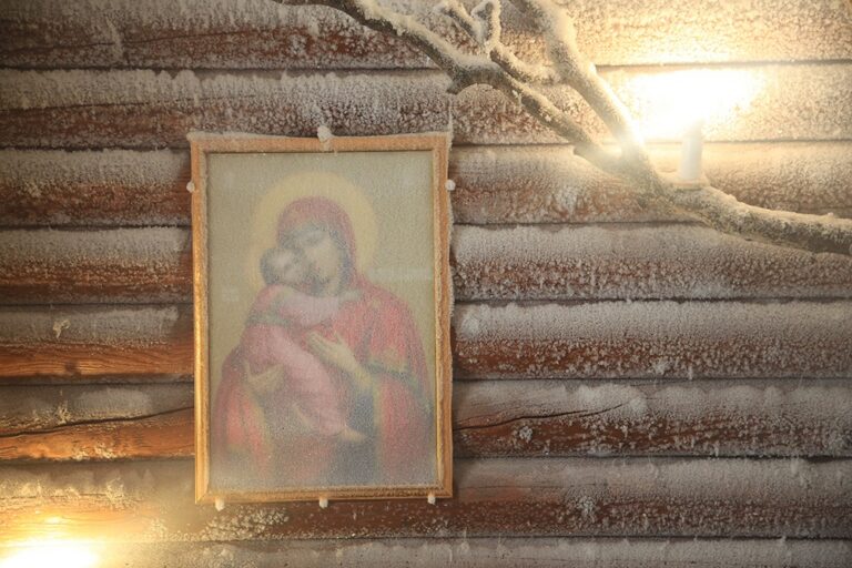 Митрополит Кирилл совершил Божественную литургию в Боголюбском женском монастыре