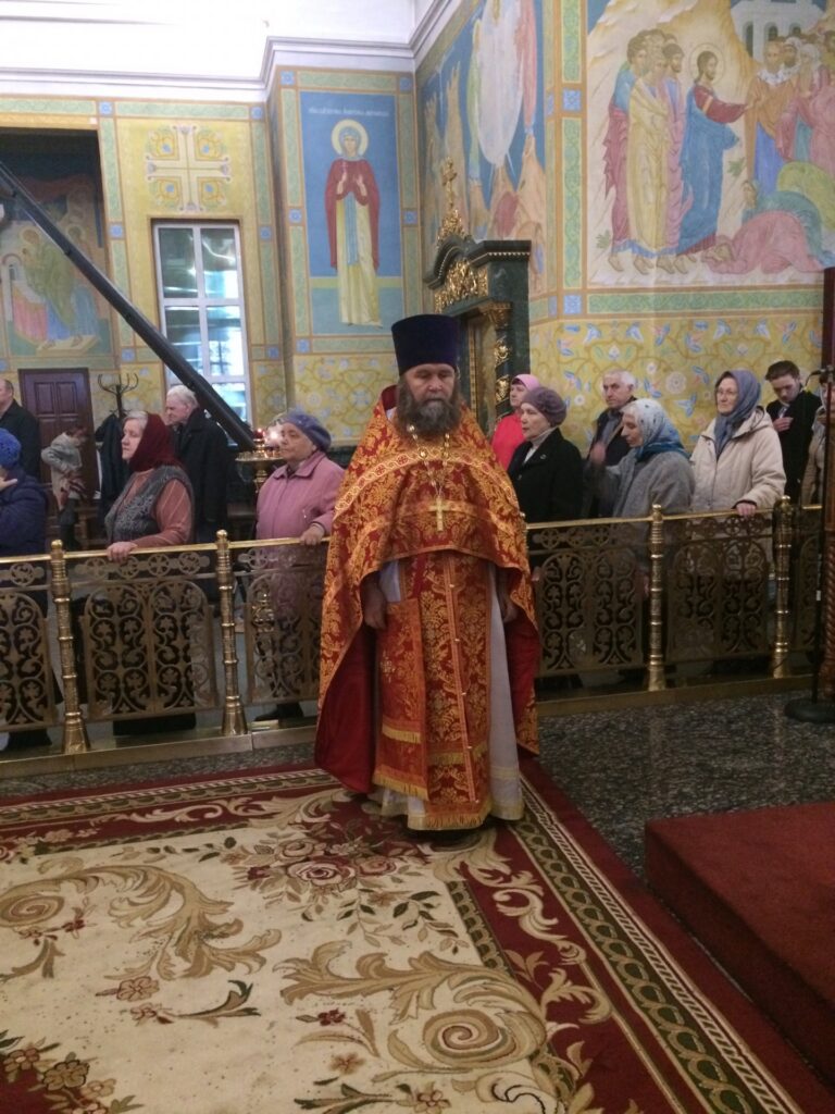 Епископ Евгений совершил Божественную литургию в Свято-Троицком кафедральном соборе
