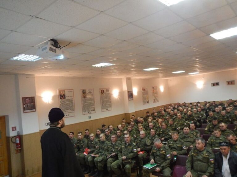 Священники благословили военнослужащих ЦВО на летний период обучения