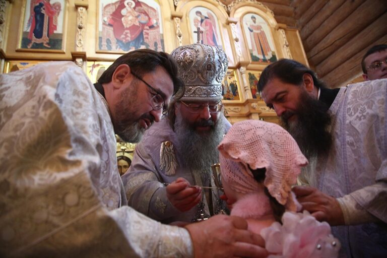 В Православном информационном центре открылась выставка о природе ангелов