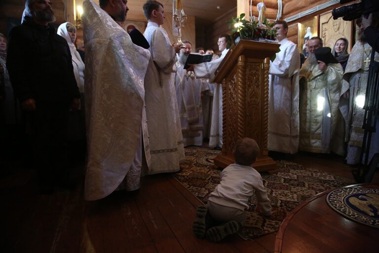 В Православном информационном центре открылась выставка о природе ангелов