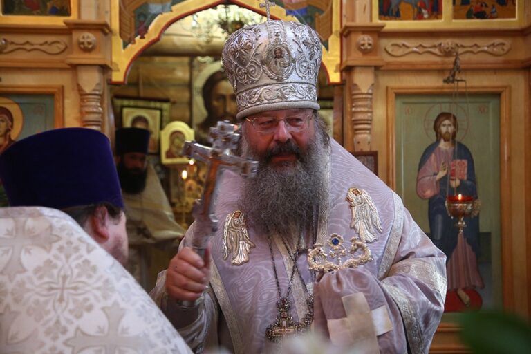В Православном информационном центре открылась выставка о природе ангелов