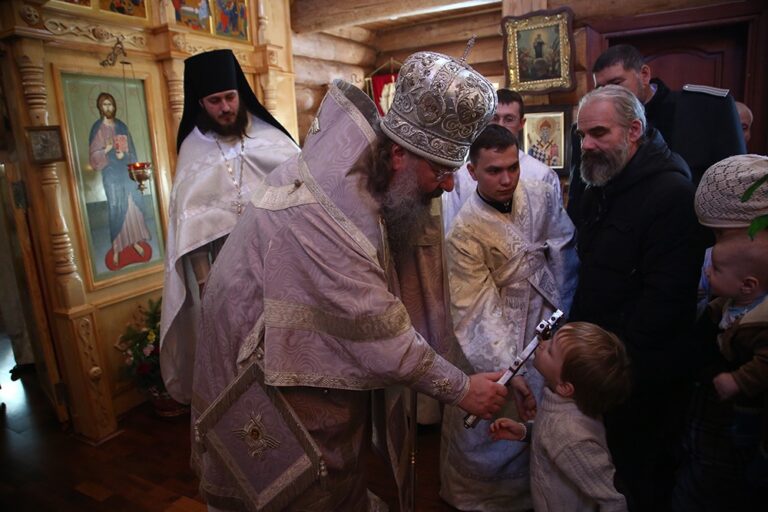 В Православном информационном центре открылась выставка о природе ангелов