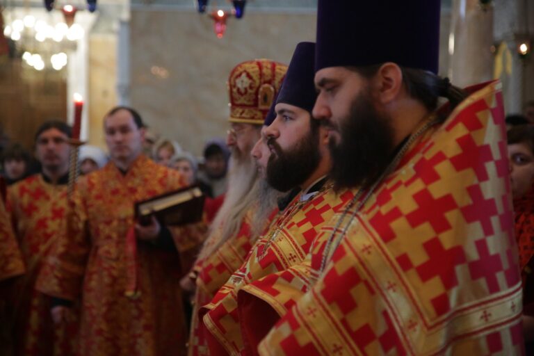 Митрополит Кирилл совершил Божественную литургию в Ново-Тихвинском монастыре