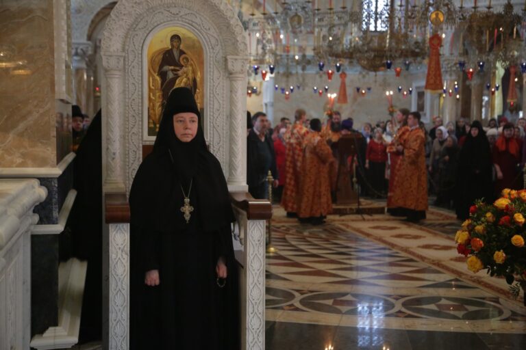 Митрополит Кирилл совершил Божественную литургию в Ново-Тихвинском монастыре
