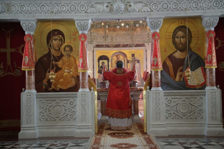 Митрополит Кирилл совершил Божественную литургию в Ново-Тихвинском монастыре