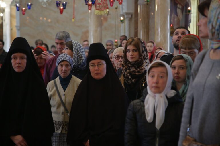 Митрополит Кирилл совершил Божественную литургию в Ново-Тихвинском монастыре
