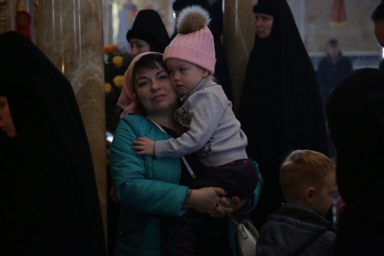 Митрополит Кирилл совершил Божественную литургию в Ново-Тихвинском монастыре