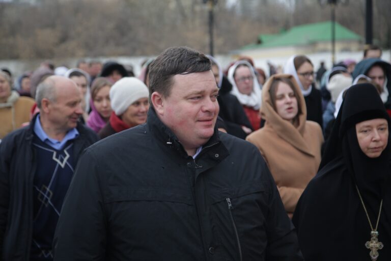 Митрополит Кирилл совершил Божественную литургию в Ново-Тихвинском монастыре
