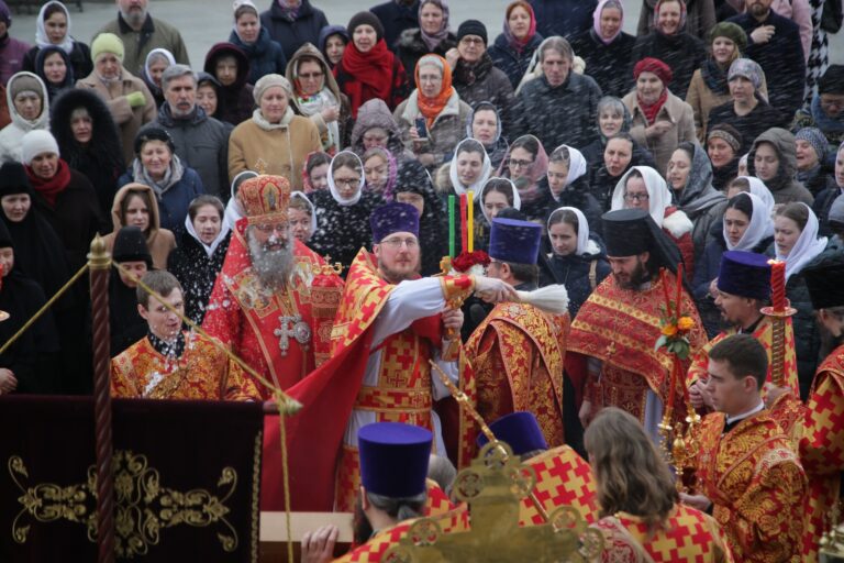 Митрополит Кирилл совершил Божественную литургию в Ново-Тихвинском монастыре
